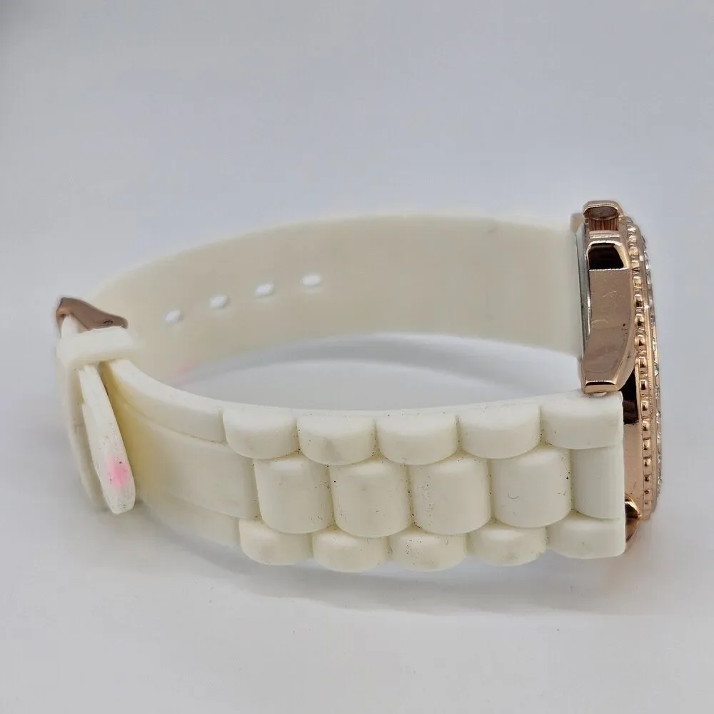 Hearts Dial‎ Women's Watch 38MM Gold Bezel White Plastic Bands New Battery